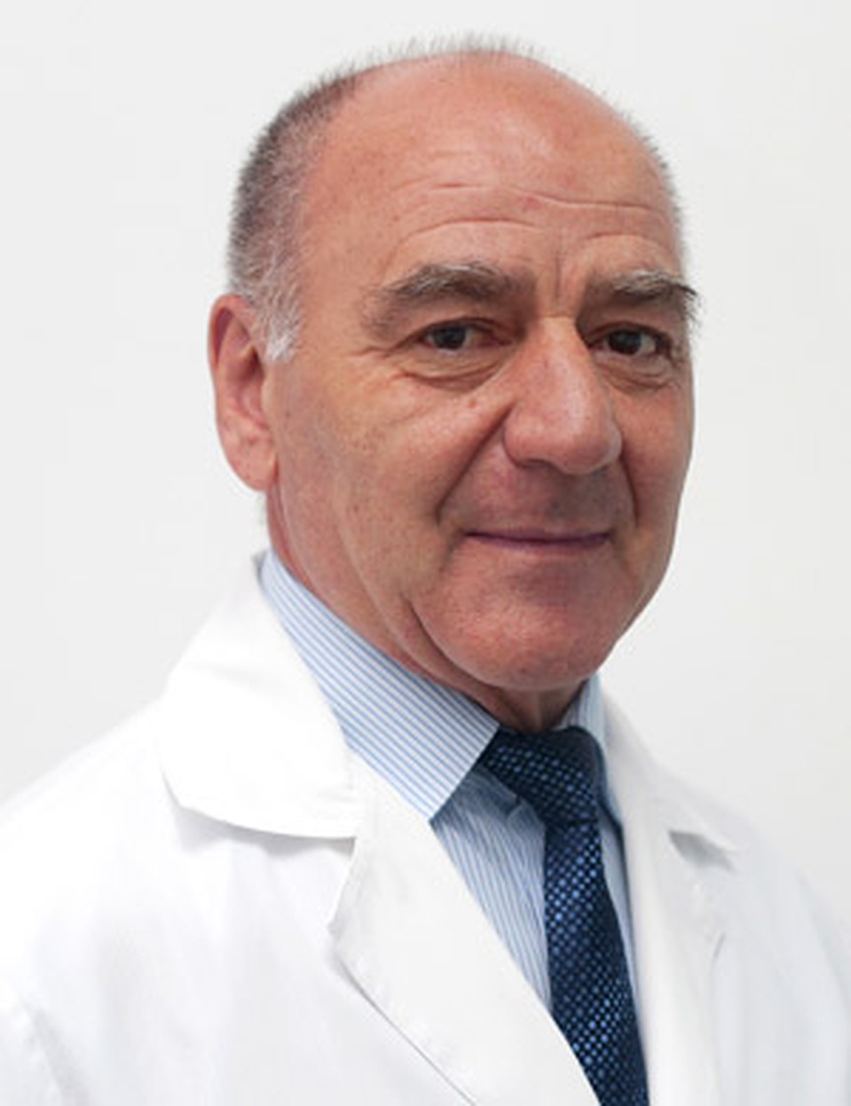 Владимир Маричев, врач-уролог высшей категории (главный врач Центра Медицины «Глобал клиник»). 